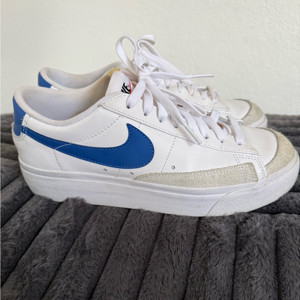 Nike Blazer low platform women’s 8.5